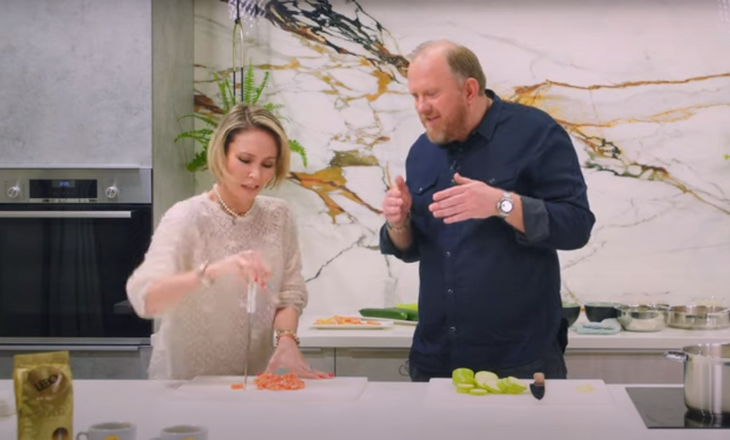 Ивлев объяснил, почему выбросил в мусор яичницу жены 