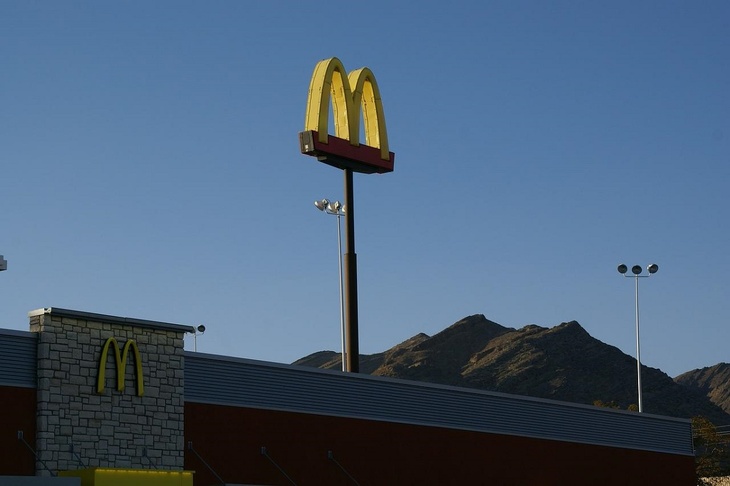 Ресторатор: McDonald’s не будет окончательно рвать связи с Россией