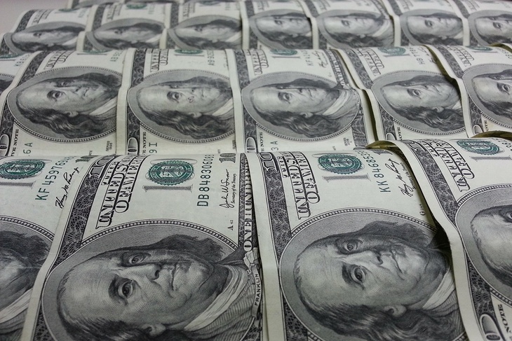 Эксперт заверил, что курс доллара будет укрепляться с 1 июня