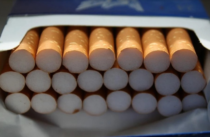 В России хотят размещать на упаковках сигарет годовые траты курильщика