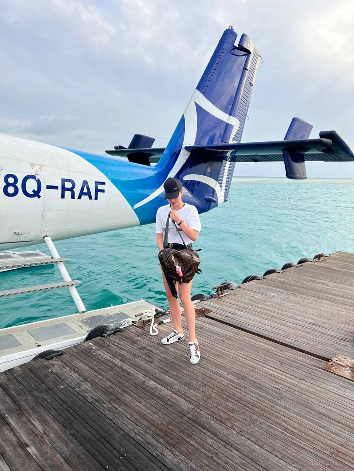 Алина Загитова покинула Мальдивы и заинтриговала поклонников