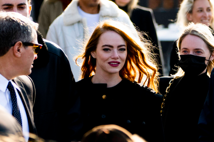 VIDEO: Emma Stone appeared at the Met Gala 2022 in her wedding dress