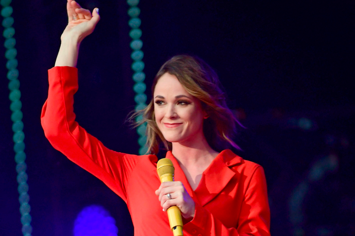 Jillian Jacqueline shows her own wedding in a new music video