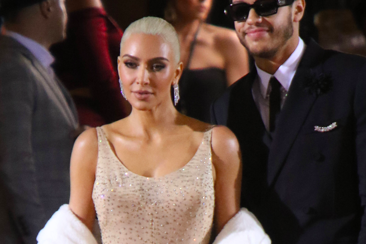 VIDEO: TikTok star replicated Kim Kardashian's look and only spent $12