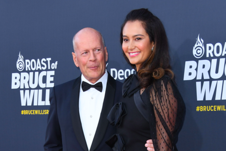VIDEO: Bruce Willis plays basketball after aphasia diagnosis