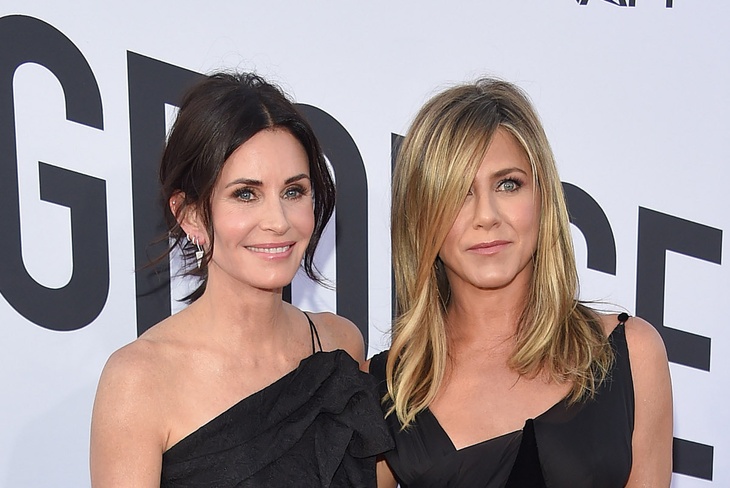 'Cheers to being a grown up:' Jennifer Aniston jokes in Courteney Cox's B-day