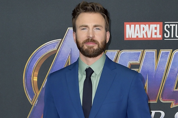 Chris Evans wants his fan join him on a red carpet after giveaway from charity