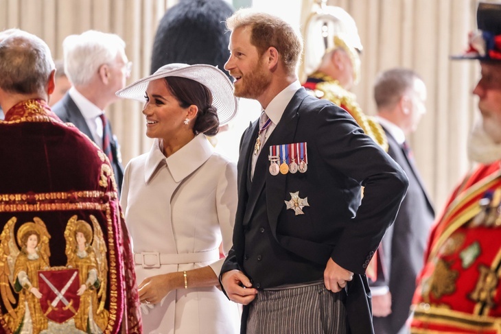 Experts have named the reason why Prince Harry and Meghan Markle left the UK early