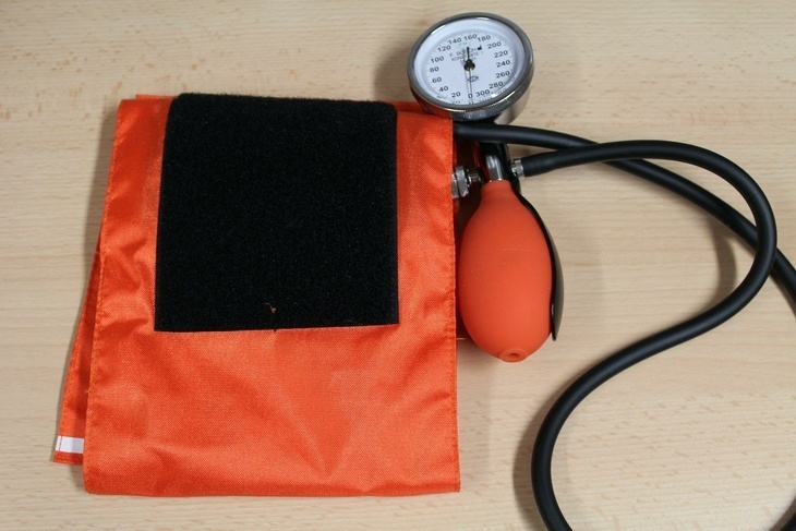 «Вернуться к «18-летней» талии»: кардиолог перечислил элементарные способы снижить давление без лека