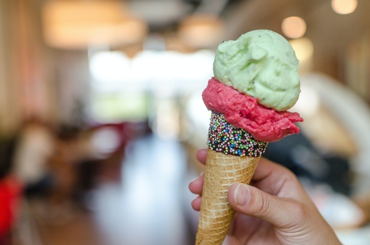 Производители хитрят: диетолог объяснила, как выбрать безопасное мороженое