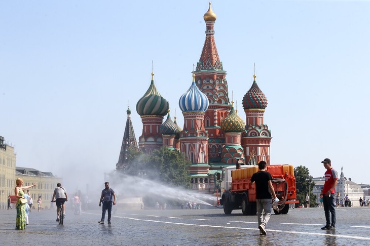 Погода совсем не июньская: синоптики предупредили об аномалии в Москве