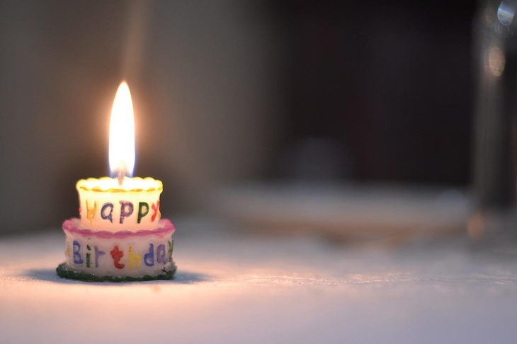 Психолог объяснил, как правильно относиться ко дню рождения
