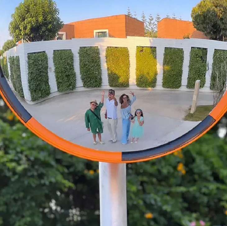 «Гуляй с телками без детей»: Прилучный познакомил детей с очередной «тетей» «Гуляй с телками без детей»: Прилучный познакомил детей с очередной «тетей»