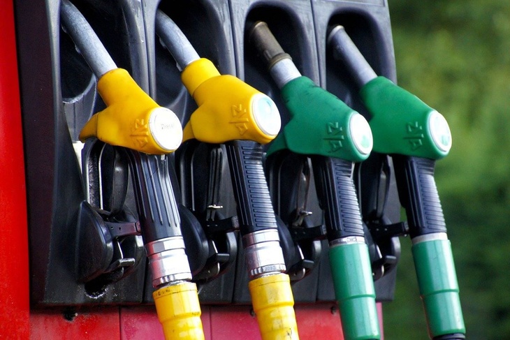 Нефть, но не та: названа причина роста цен на бензин в США