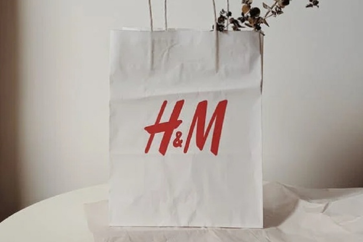 Правда ли, что россияне могут отсудить у закрывшихся в России H&M деньги