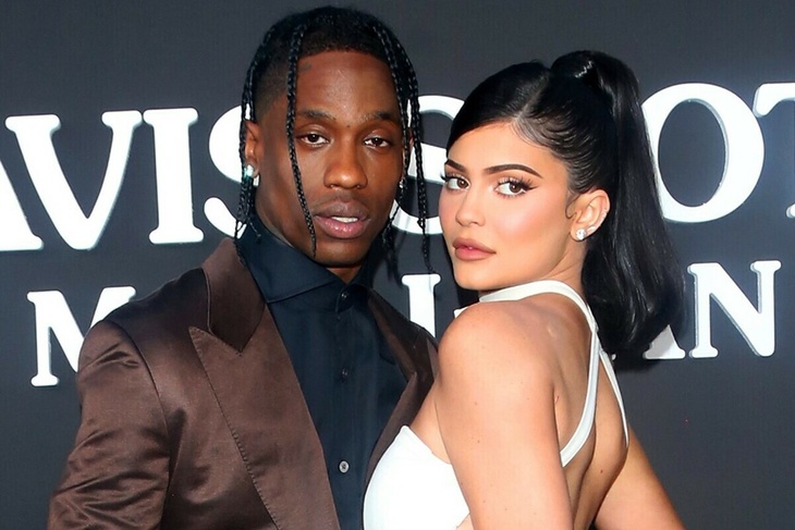 Travis Scott shows how he appreciate Kylie Jenner’s assets in a very rare snap