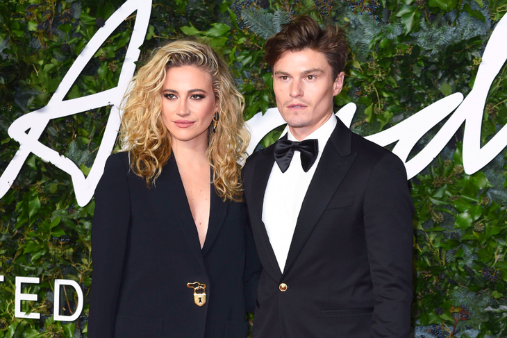 Pixie Lott finally marries model Oliver Cheshire