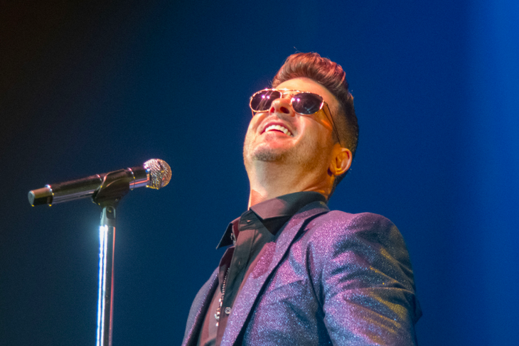 Robin Thicke got a tattoo with a nude silhouette of April Love Geary