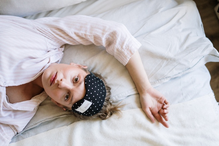 Психолог назвала упражнение для борьбы с навязчивыми мыслями перед сном