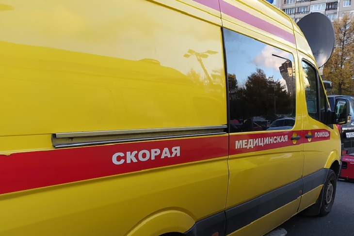 Один человек погиб в результате взрывов в Крыму, семеро пострадали