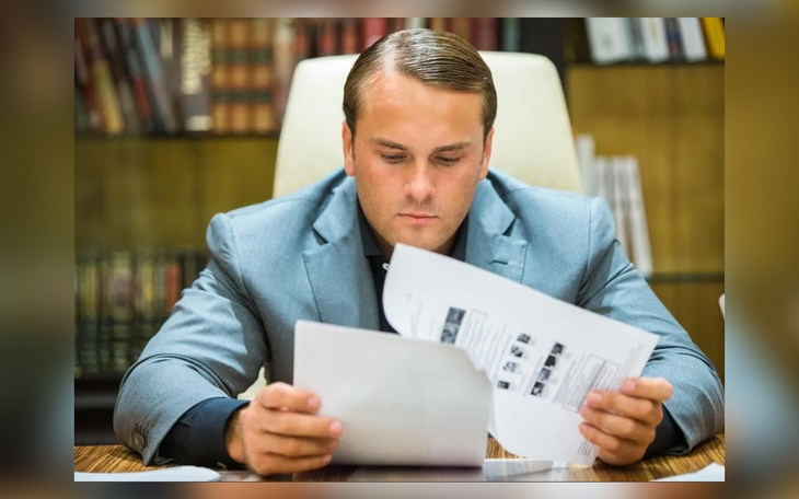 Антон Петров: подробная биография российского бизнесмена Антон Петров — владелец ювелирной сети 585*Золотой