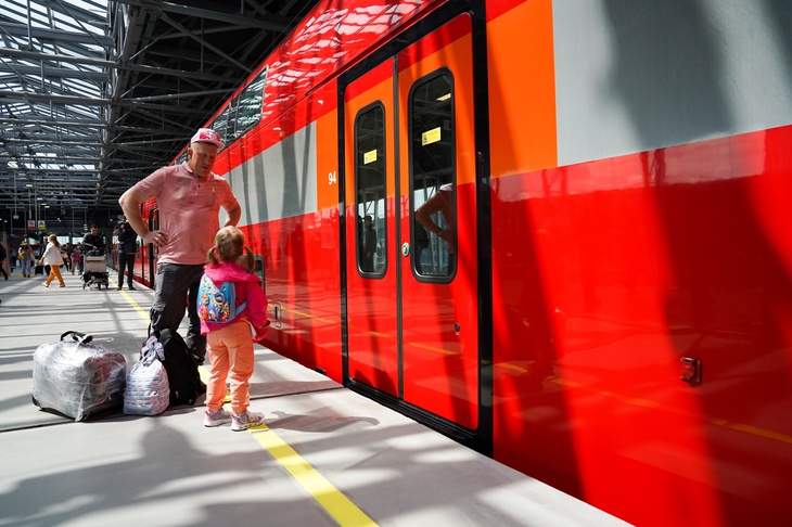 Школьников бывшей Украины хотят возить на поездах бесплатно