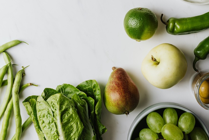 Эндокринолог предупредил, что употребление только овощей и фруктов ведет к ожирению