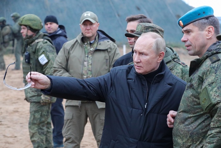 Путин лично опробовал снайперскую винтовку на полигоне под Рязанью