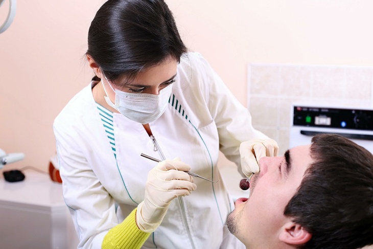 Стоматолог перечислили заболевания зубов, дающие отсрочку от мобилизации