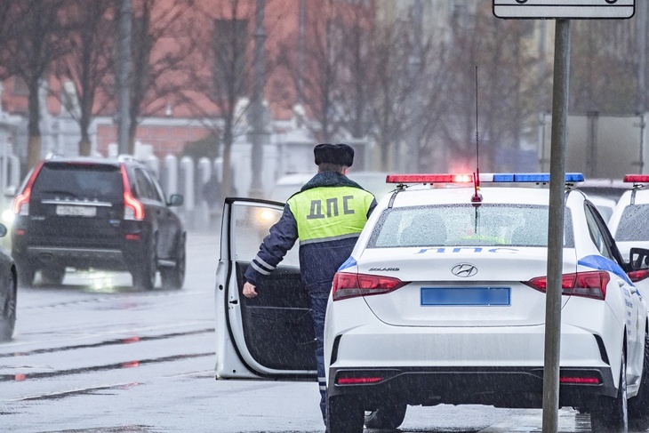 Восемь человек пострадали в ДТП с участием маршрутки на севере Москвы
