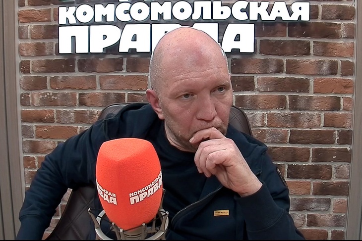 Радио- и телеведущий Анатолий Кузичев