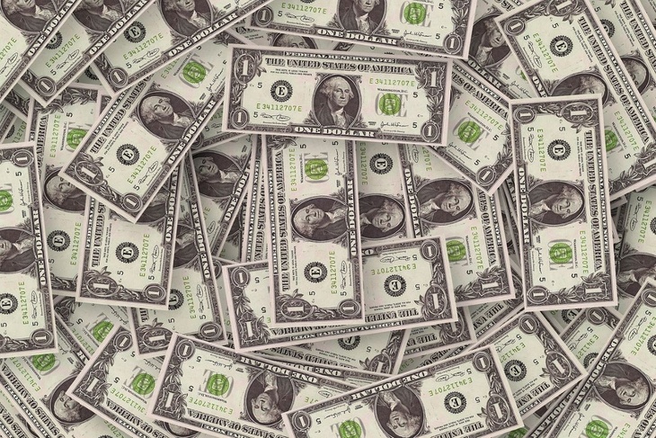 Пробьет ли доллар отметку в 80 рублей: объяснил экономист
