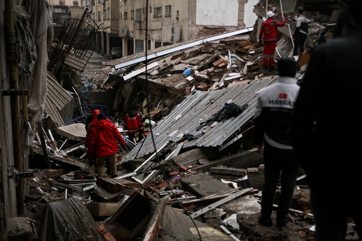 Сейсмолог заявил, что такого мощного землетрясения в Турции не было больше 130 лет