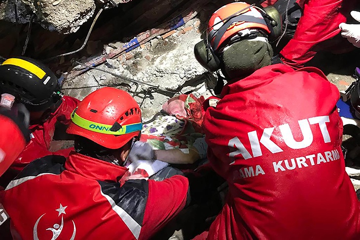 Управление по ЧС Турции: более 7 тысяч человек в стране погибли в результате землетрясения