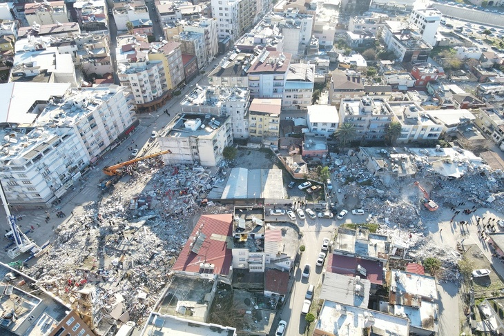 Более 12 тысяч человек погибли при землетрясении в Турции