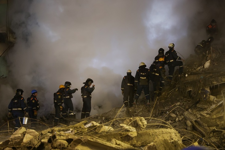  12 человек погибли при взрыве газа в Новосибирске
