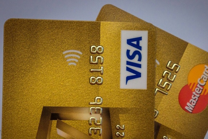 Есть 3 варианта: как сейчас россияне получают карты Visa и MasterCard для заграничных покупок
