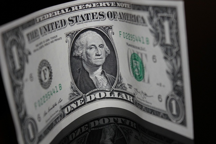 Экономист дал прогноз по курсу доллара на конец недели