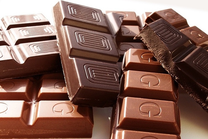 Диетолог Гинзбург назвал всего один вид шоколада, который полезен для пожилых