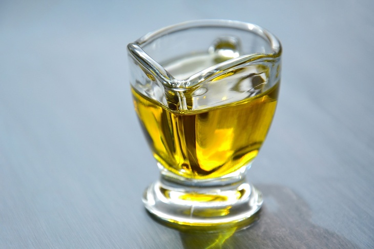 Диетолог Соломатина назвала самое полезное растительное масло для пожилых людей