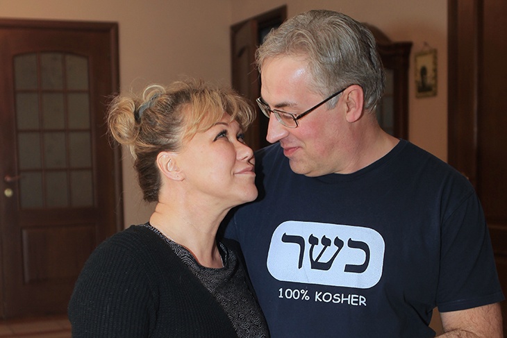 Без образования на центральное ТВ: судьба одного из самых резонансных российских телеведущих Андрея 