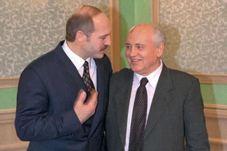 Из председателя совхоза — в президенты: как Александр Лукашенко 7 раз становился главой государства Из председателя совхоза — в президенты: как Александр Лукашенко 7 раз становился главой государства