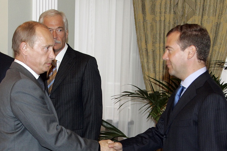 Бывший президент и блогер: жизненный путь российского политика Дмитрия Медведева