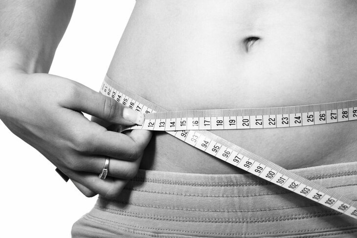 Диетолог назвал самую действенную диету от лишнего веса и жира на животе