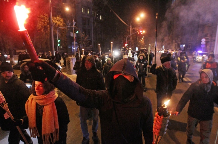 «Показательно казнят свои же»: политолог раскрыл, стоит ли ждать свержения Зеленского