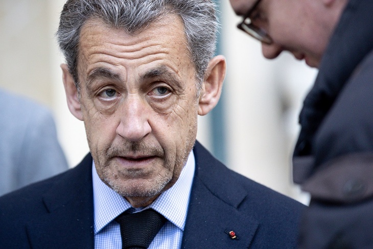 Экс-президента Франции Саркози будут судить в 2025 году