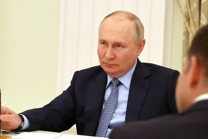 Путин обсудил с Совбезом вопросы информационной безопасности
