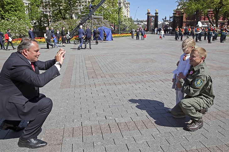 Амбиции Толстого: потомок графа, популярный телеведущий и депутат Госдумы