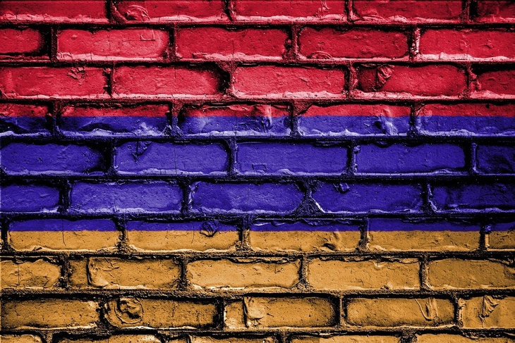 Политолог объяснил, кто виноват в охлаждении отношений РФ и Армении