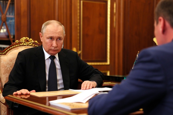 Путин провел рабочую встречу с главой Мордовии 